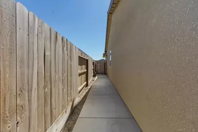 395 Yandris Ct, Los Banos, CA 93635 - Photo 26