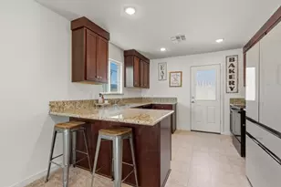 395 Yandris Ct, Los Banos, CA 93635 - Photo 10