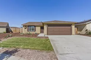 395 Yandris Ct, Los Banos, CA 93635 - Photo 2