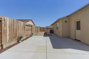 395 Yandris Ct, Los Banos, CA 93635 - Photo 24
