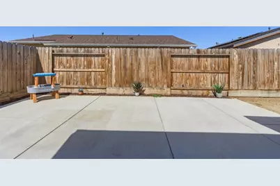 395 Yandris Ct, Los Banos, CA 93635 - Photo 22
