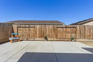 395 Yandris Ct, Los Banos, CA 93635 - Photo 22