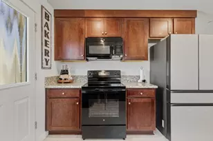 395 Yandris Ct, Los Banos, CA 93635 - Photo 12