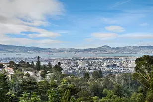2323 Mastlands Dr, Oakland, CA 94611 - Photo 52
