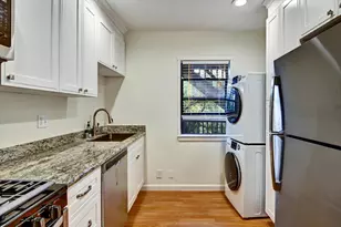 2323 Mastlands Dr, Oakland, CA 94611 - Photo 46