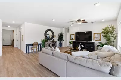 1381 Riverbank Dr, Madera, CA 93637 - Photo 8