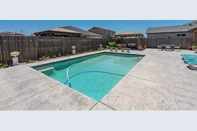 1381 Riverbank Dr, Madera, CA 93637 - Photo 40