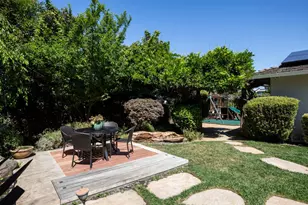 1310 Harwalt Dr, Los Altos, CA 94024 - Photo 28