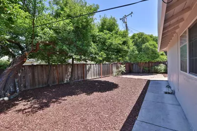 263 E Hemlock Ave, Sunnyvale, CA 94085 - Photo 16