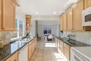 2907 Queens Estates Ct, San Jose, CA 95135 - Photo 18