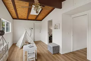 10525 Barnhart Ct, Cupertino, CA 95014 - Photo 20