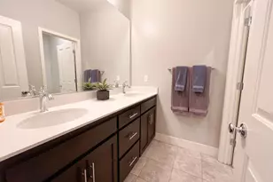936 Jaguar Pl, Gilroy, CA 95020 - Photo 22