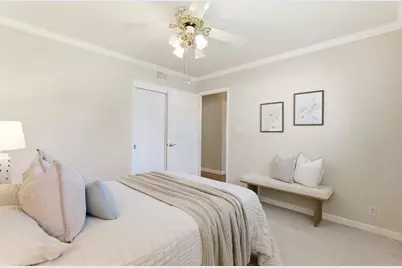 1126 W Knickerbocker Dr, Sunnyvale, CA 94087 - Photo 20