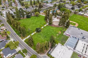1126 W Knickerbocker Dr, Sunnyvale, CA 94087 - Photo 42