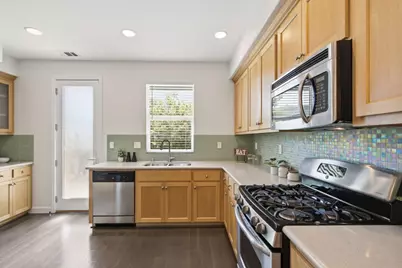 588 Santa Rosalia Ter, Sunnyvale, CA 94085 - Photo 20