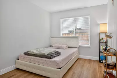 295 Esmeralda Ct, San Jose, CA 95116 - Photo 22