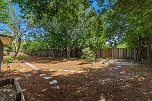 13004 Paseo Presada, Saratoga, CA 95070 - Photo 28
