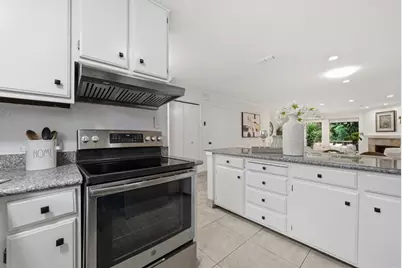 117 Mission Dr, East Palo Alto, CA 94303 - Photo 10