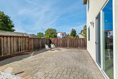 1399 Shore Dr, San Jose, CA 95131 - Photo 12