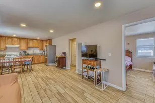 823 Central Ave, Hollister, CA 95023 - Photo 4