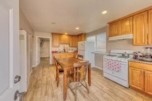 823 Central Ave, Hollister, CA 95023 - Photo 16
