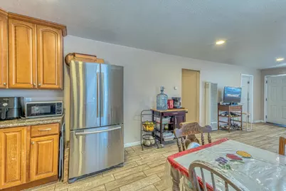 823 Central Ave, Hollister, CA 95023 - Photo 6