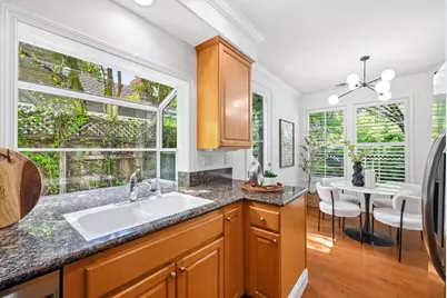 707 Valparaiso Ave, Menlo Park, CA 94025 - Photo 12