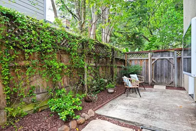 707 Valparaiso Ave, Menlo Park, CA 94025 - Photo 30