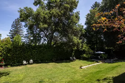 2275 Amherst St, Palo Alto, CA 94306 - Photo 44