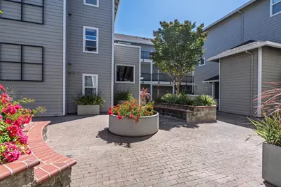 1982 W Bayshore Rd 219, East Palo Alto, CA 94303 - Photo 2