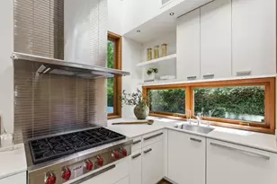 1353 Martin Ave, Palo Alto, CA 94301 - Photo 12