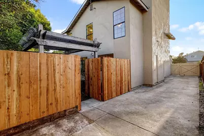 2894 Rustic Dr, San Jose, CA 95124 - Photo 40