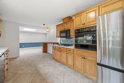 739 Bellarmine Dr, Salinas, CA 93901 - Photo 10