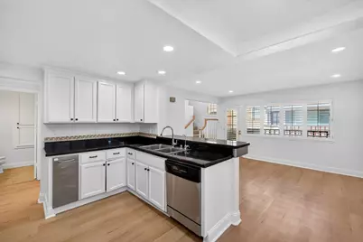 545 Mill River Ln, San Jose, CA 95134 - Photo 18
