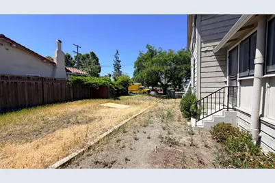 860 N 19th St, San Jose, CA 95112 - Photo 6