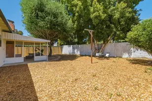 1403 Kavanaugh Dr, East Palo Alto, CA 94303 - Photo 32