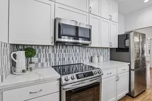 2285 Greenwich St, San Francisco, CA 94123 - Photo 22
