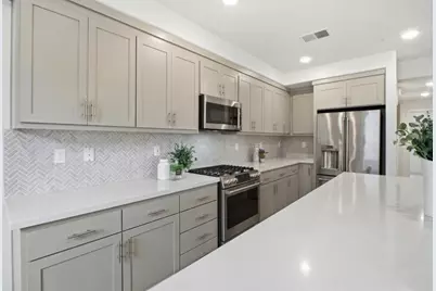 385 Line St, Hayward, CA 94544 - Photo 10