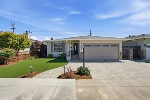 702 Fiesta Dr, San Mateo, CA 94403 - Photo 2