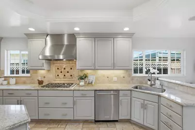 702 Fiesta Dr, San Mateo, CA 94403 - Photo 22