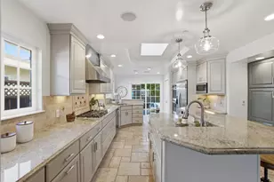 702 Fiesta Dr, San Mateo, CA 94403 - Photo 16