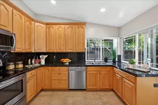 32726 Bass Lake St, Fremont, CA 94555 - Photo 16