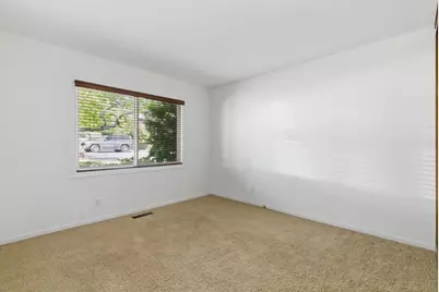 1392 Bel Aire Rd, San Mateo, CA 94402 - Photo 20