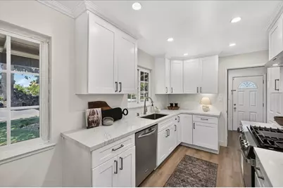 2130 Roenoke Way, San Jose, CA 95128 - Photo 22