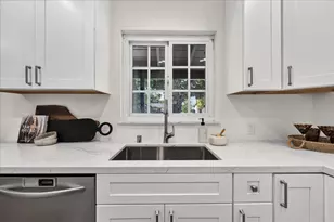 2130 Roenoke Way, San Jose, CA 95128 - Photo 2