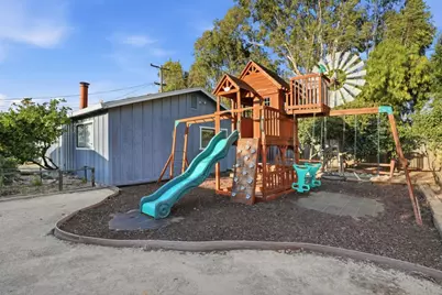 1301 Highland Dr, Hollister, CA 95023 - Photo 44