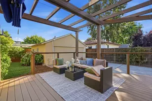 385 Carmelita Dr, Mountain View, CA 94040 - Photo 36