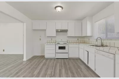 802 Marentis Cir, San Juan Bautista, CA 95045 - Photo 16