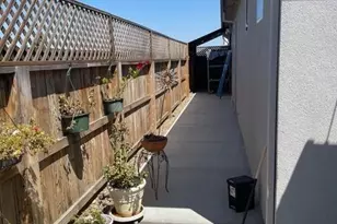 2001 Wildflower Dr, Hollister, CA 95023 - Photo 32