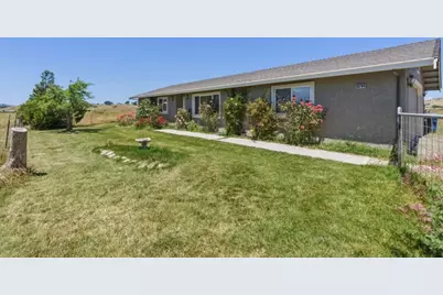 38780 Dinosaur Point Rd, Hollister, CA 95023 - Photo 16